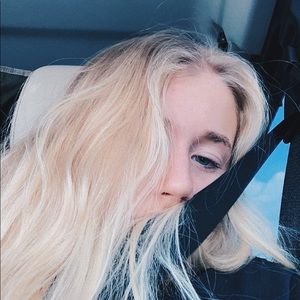 Meet your Posher, Mia